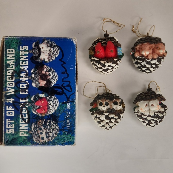 Set of 4 Woodland Pinecone Ornaments from 2003 - Picture 13 of 17